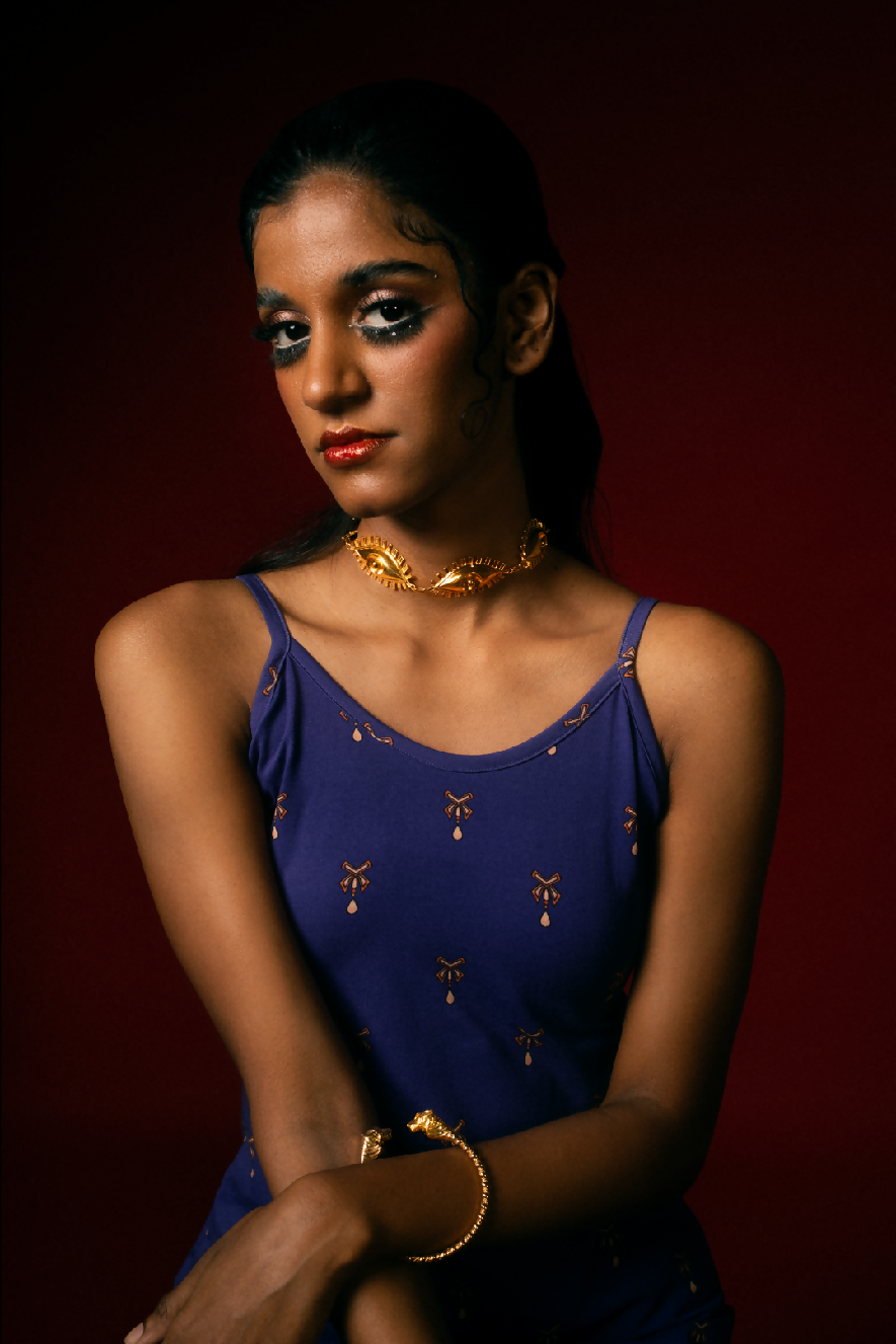 All eyes on me neckpiece aishr website-01