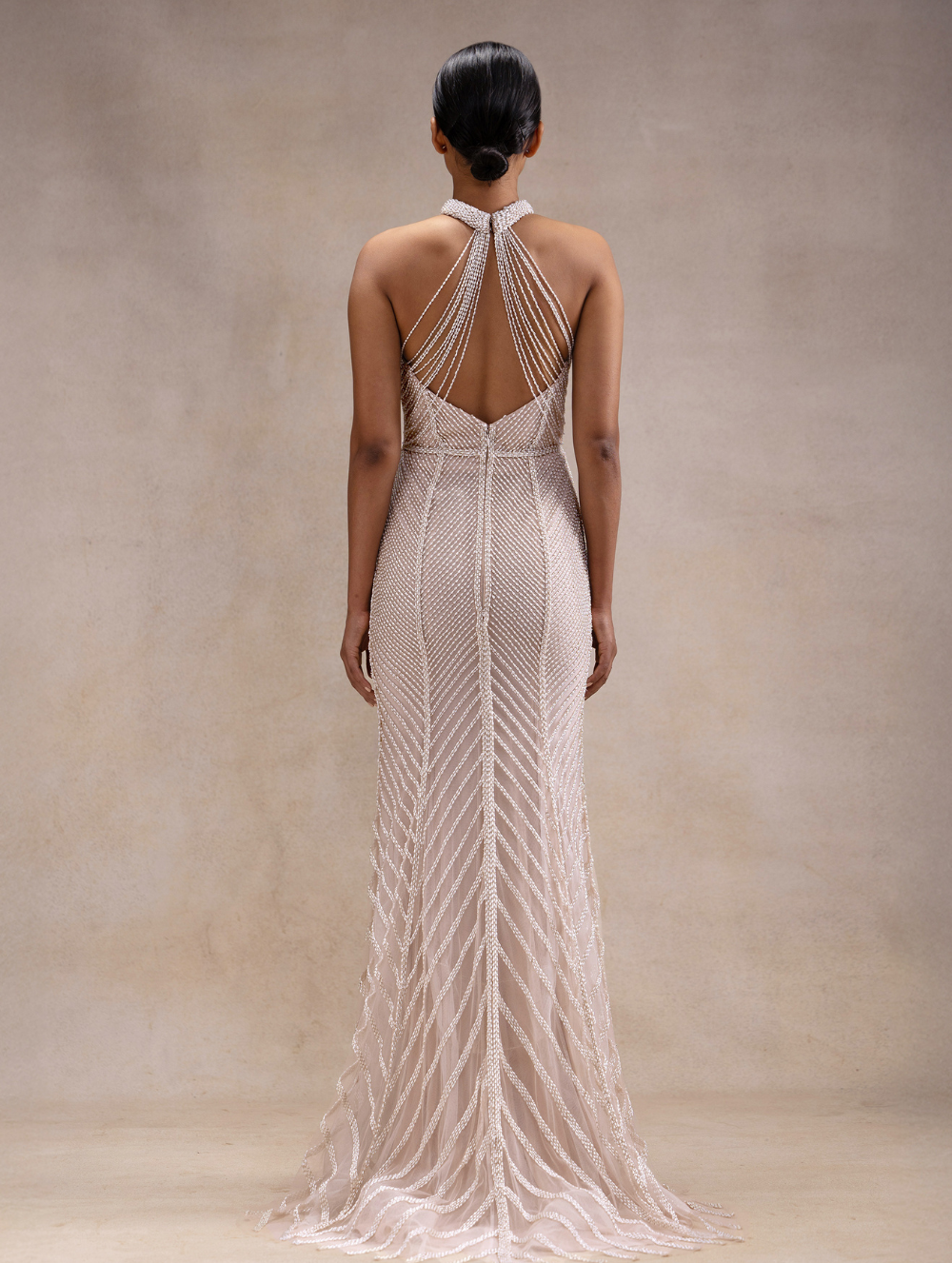 فستان حورية البحر بياقة عالية - ثريا