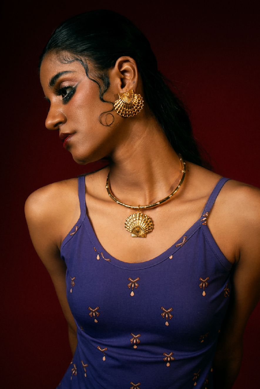 seashell neckpiece-03