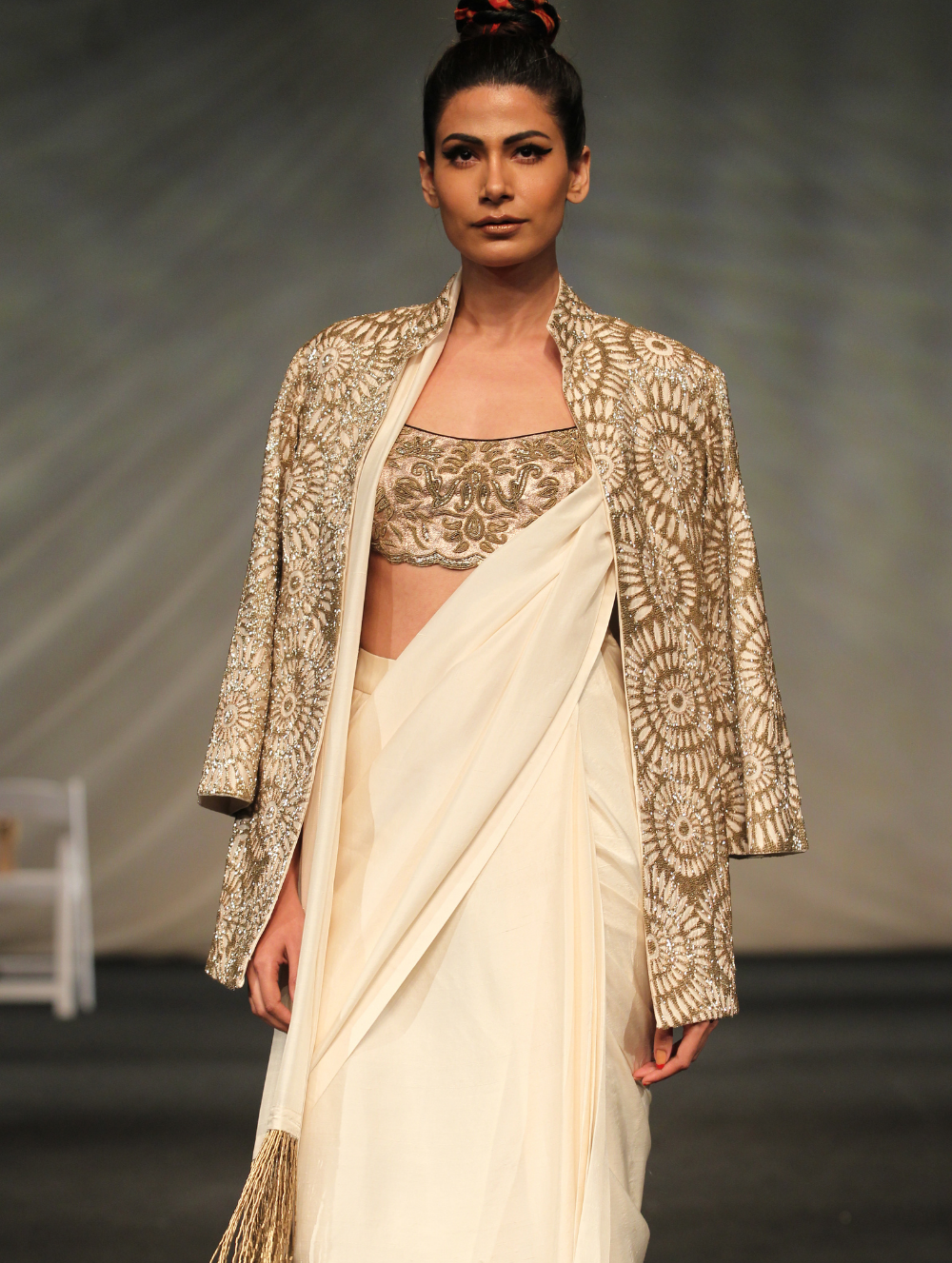 مجموعة ساري حريرية ملفوفة مسبقًا مكونة من 3 قطع