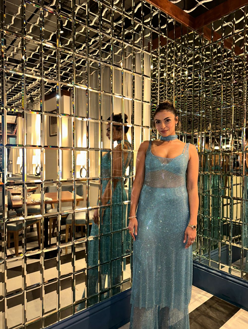 Retro Blue Bella