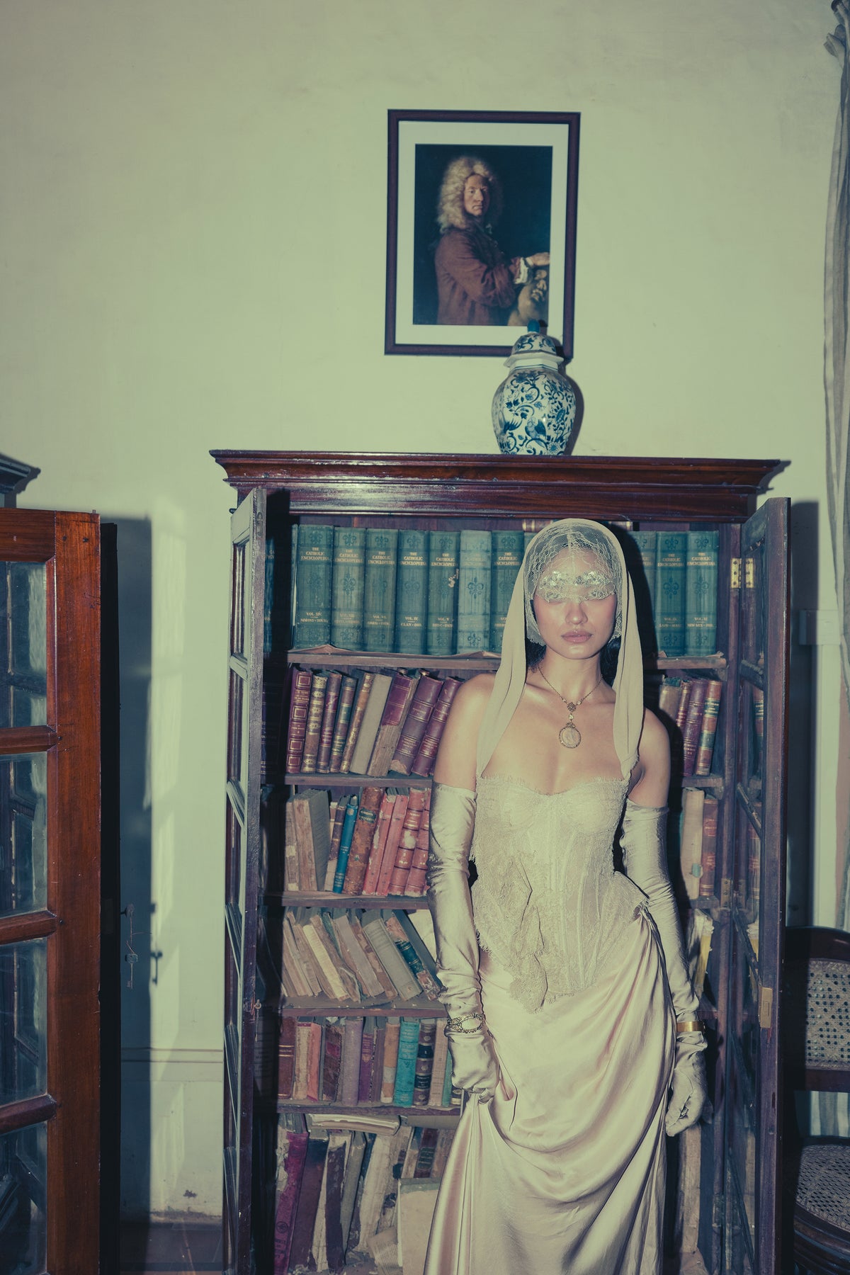 CHAMPAGNE ON MY CORSET