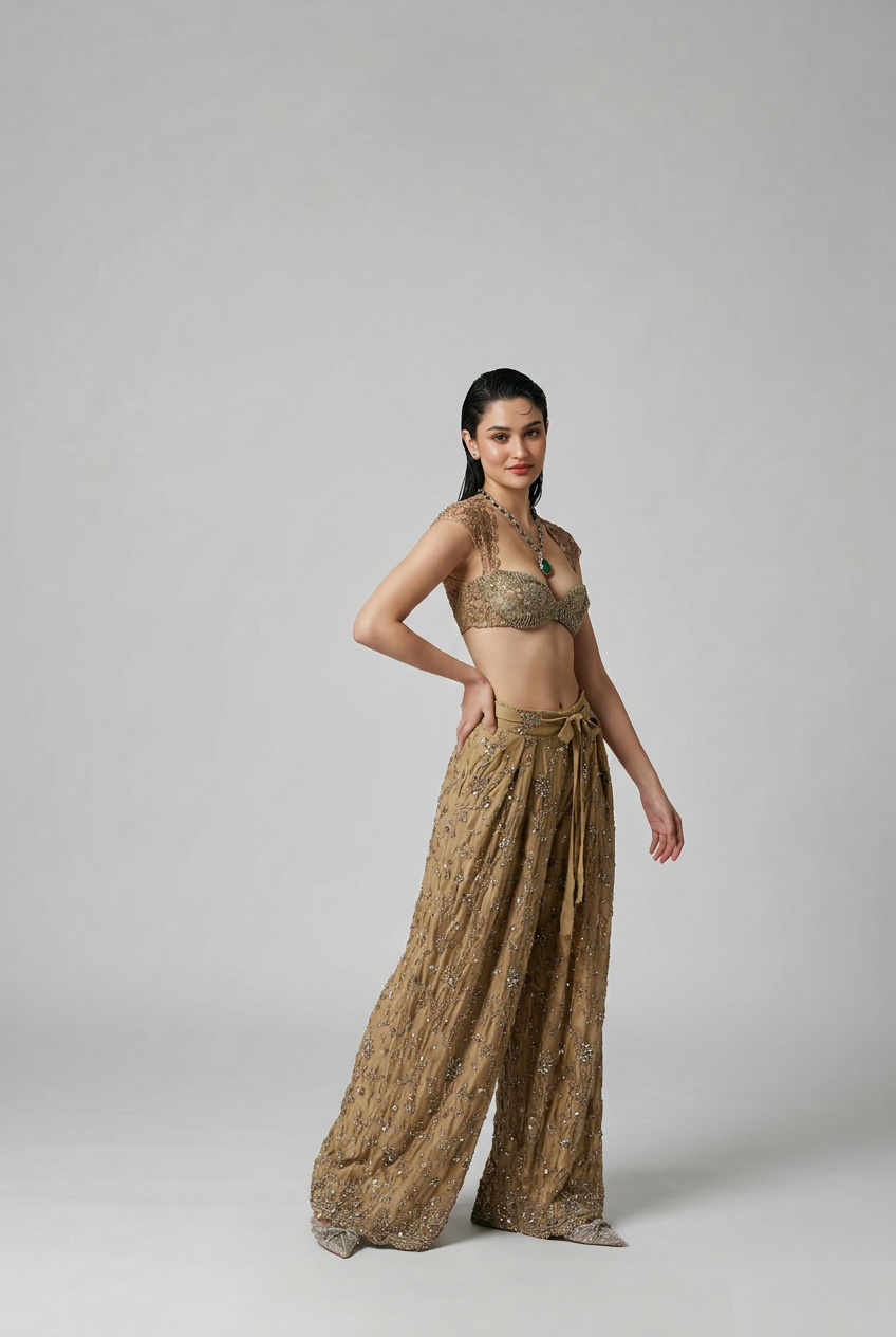 NOTES OF GOLD, HINTS OF ZARDOSI
