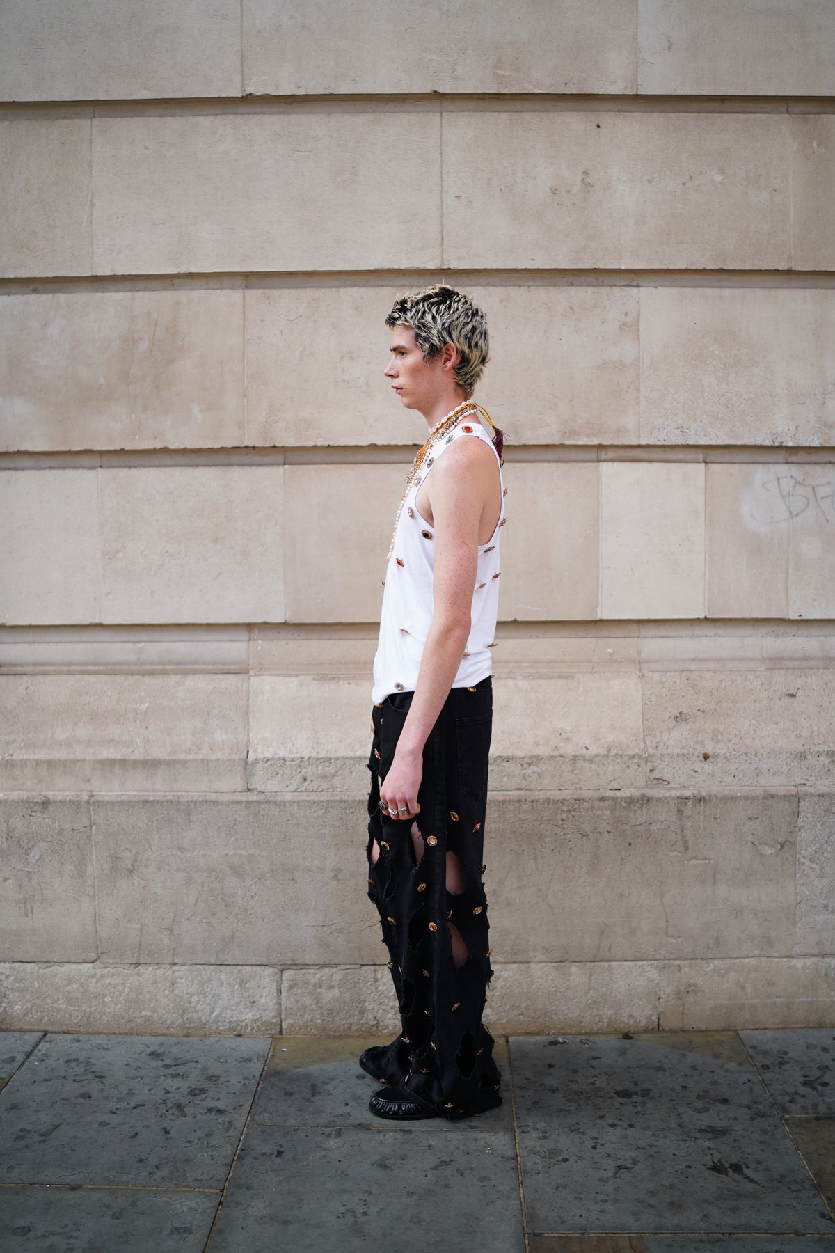 Mangala White And Black Top & Jeans Set by Pindiga