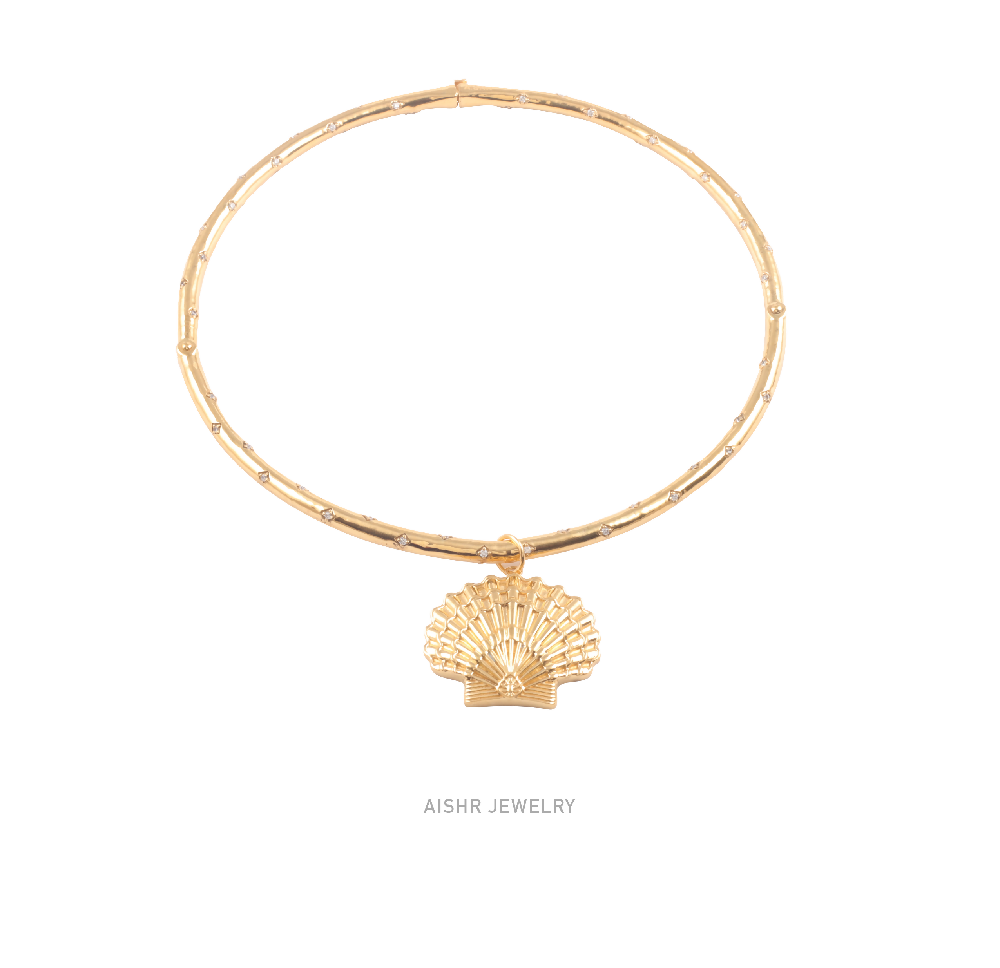 shell neckpiece