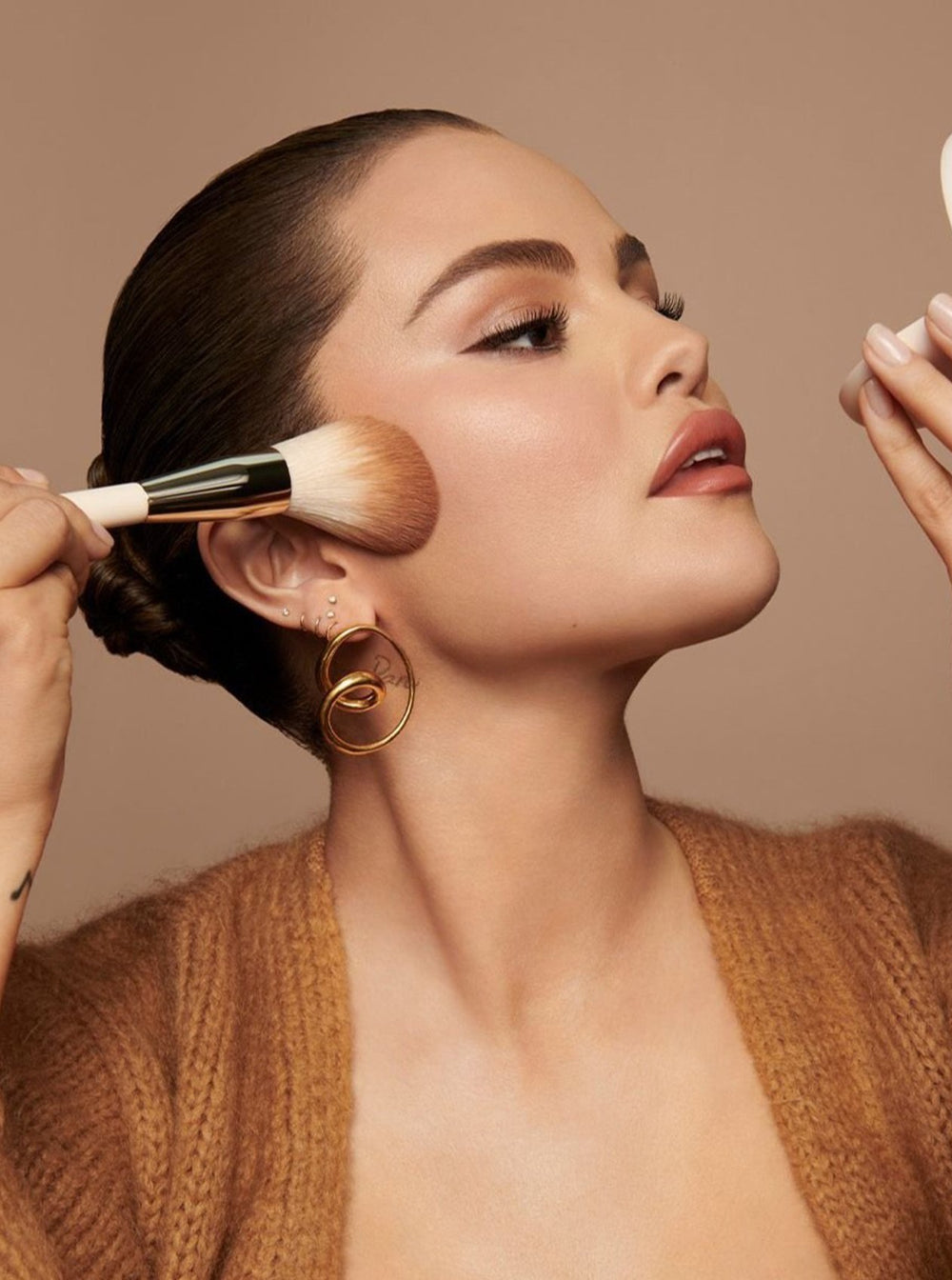 حلقات صغيرة غير متطابقة بتصميم حلزوني