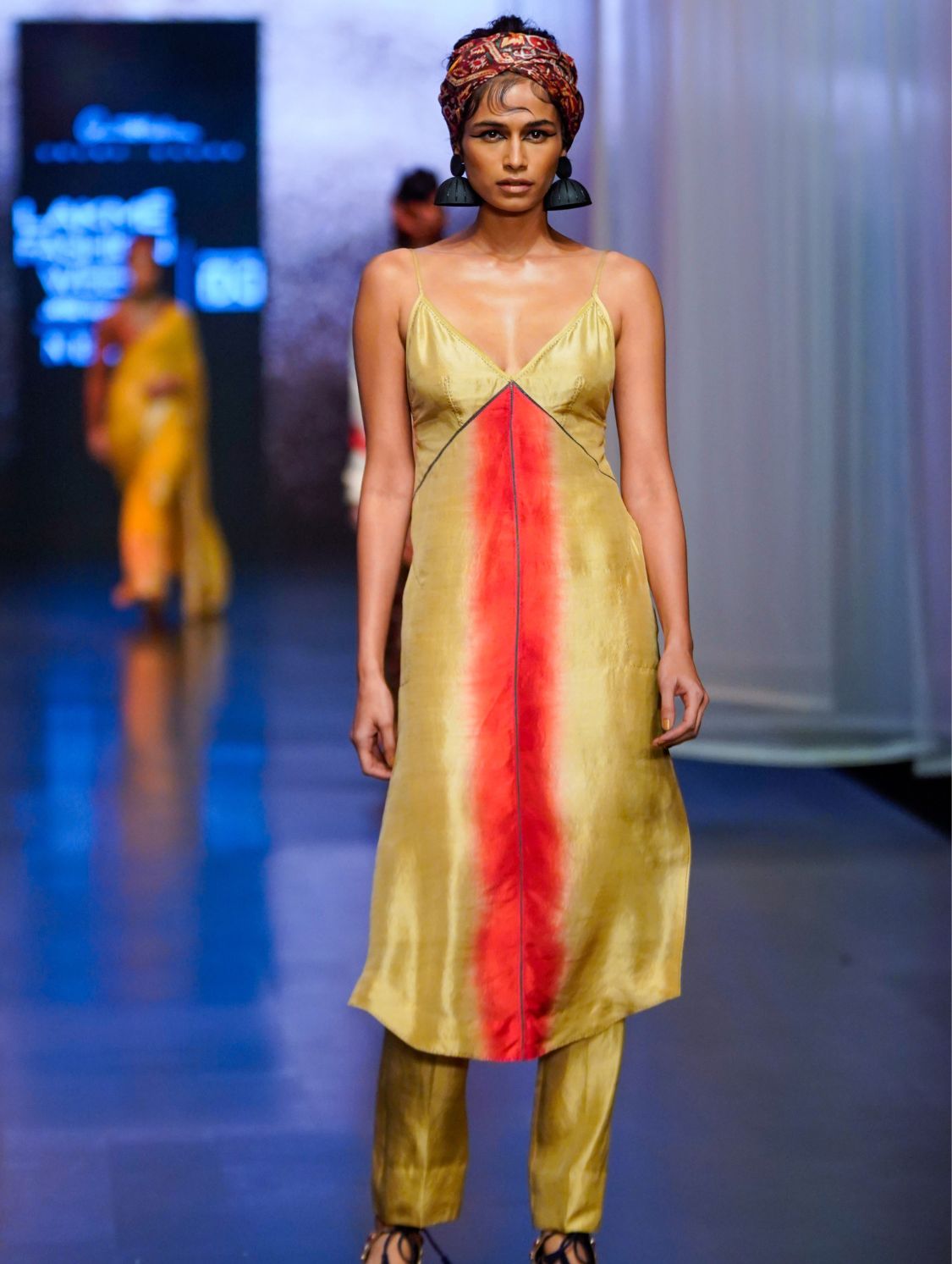 Sunset tunic and trousers